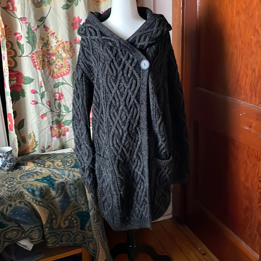 Celtic Aran Mõr made in Ireland merino wool cardigan jacket